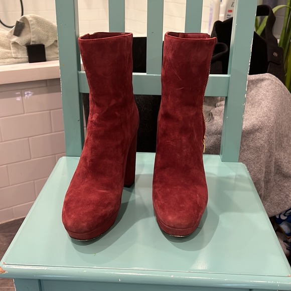 Michael Kors velvet burgundy booties - Picture 2 of 5